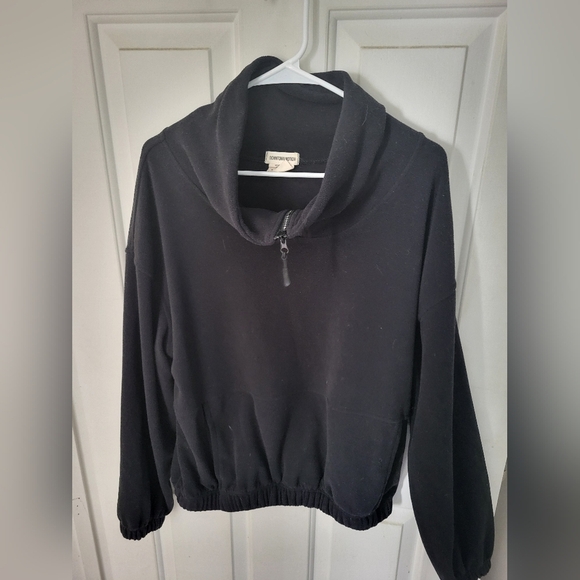 Ladies Cozy Black Sweater - Picture 2 of 3